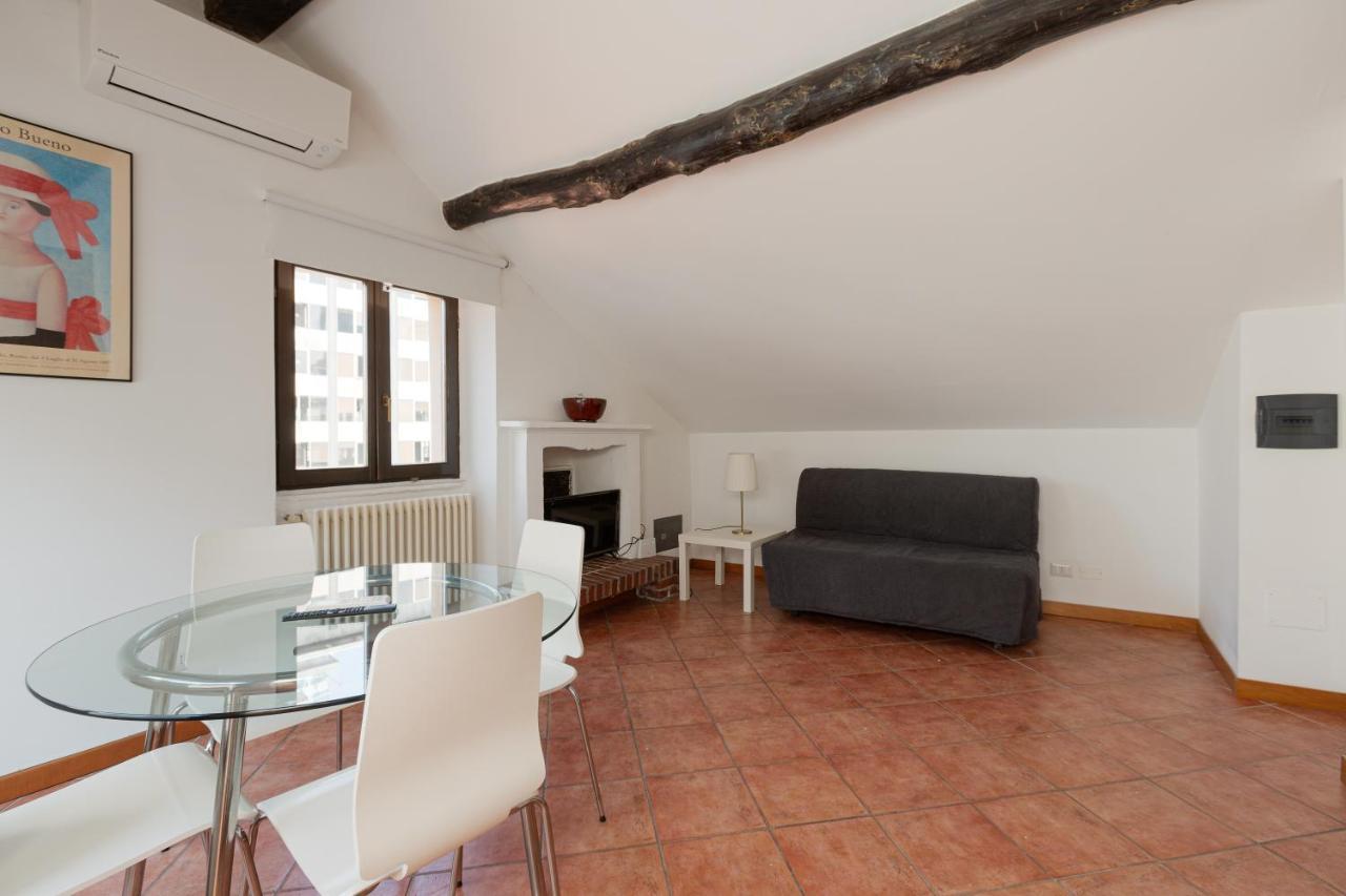 Corso Como Balcony Apartment Milan Exterior photo