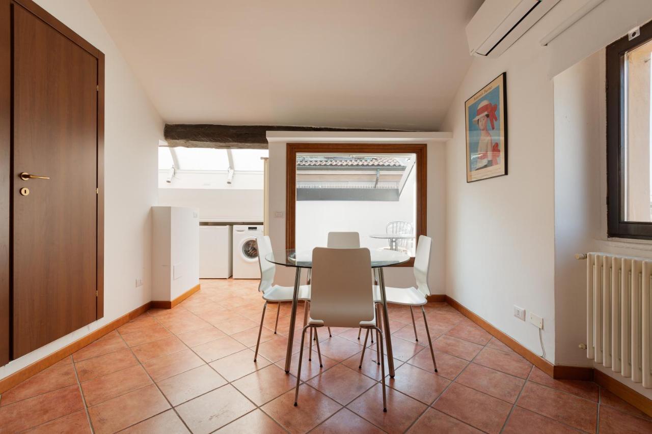 Corso Como Balcony Apartment Milan Exterior photo