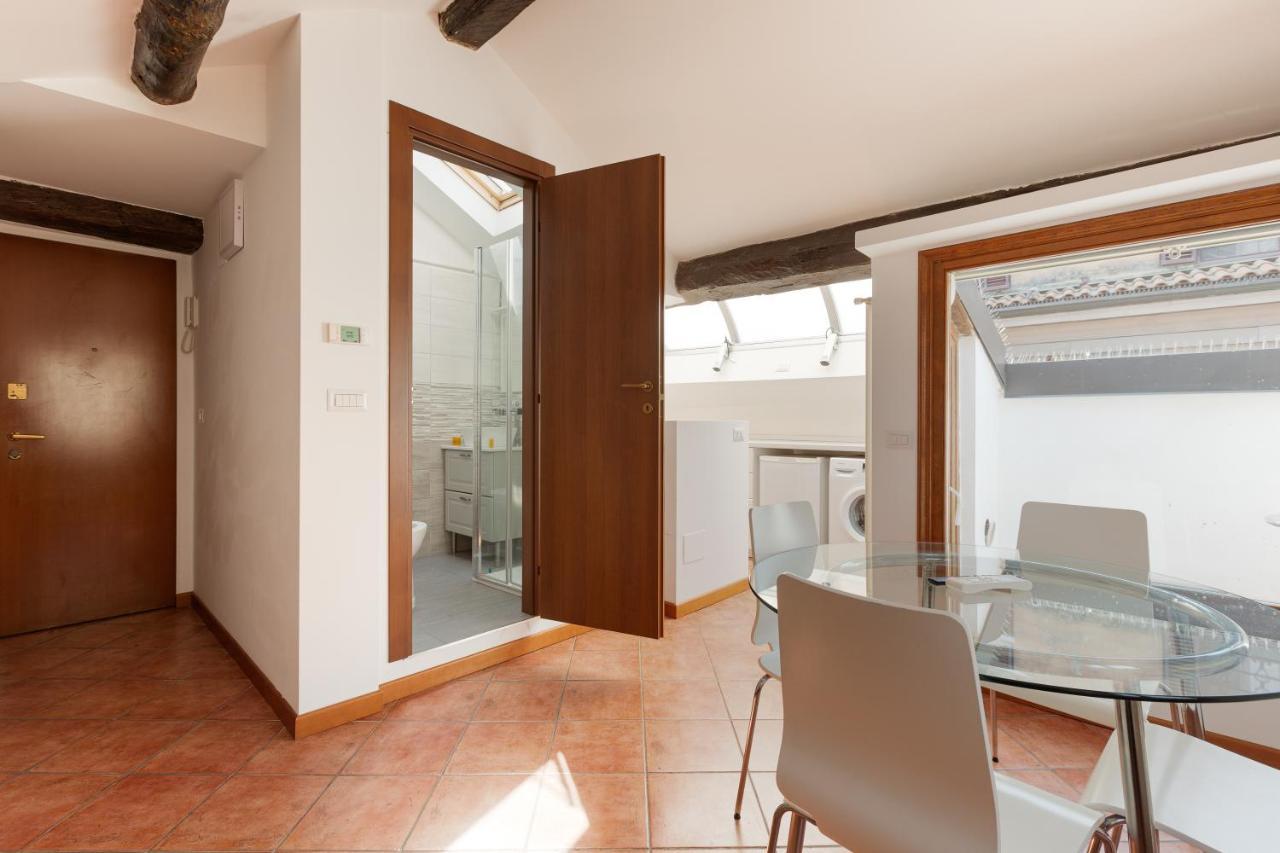 Corso Como Balcony Apartment Milan Exterior photo